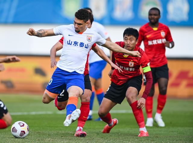 hth-莫伊塞斯归来？泰山有意待球员决策 盼至少踢满1年